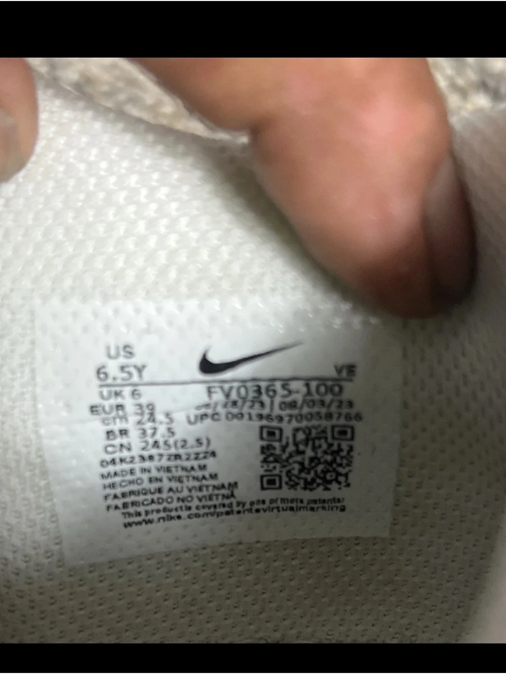 Nike Men’s White and Gray Low-Top Sneakers with Dark Gray Swoosh